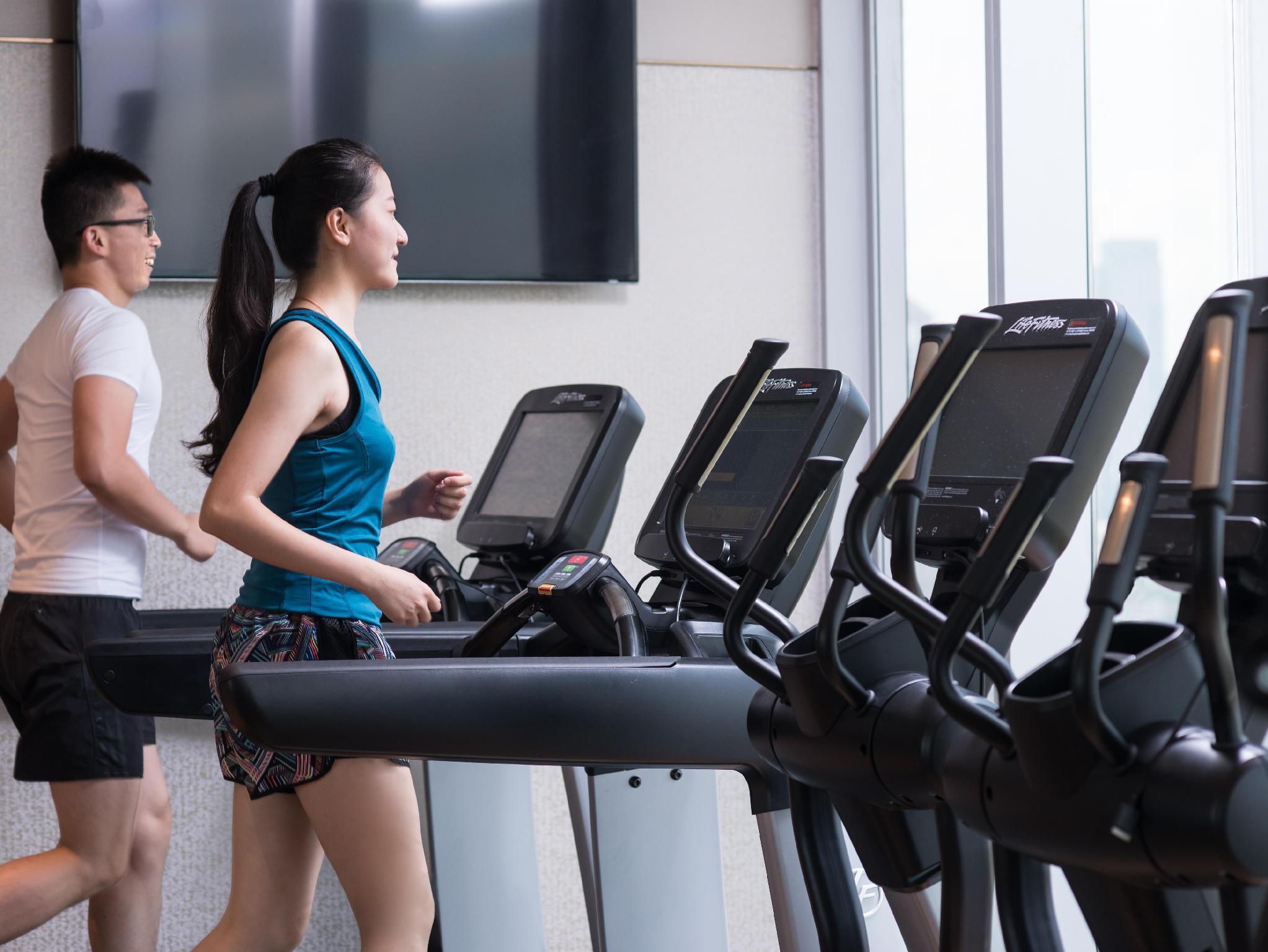 Crowne Plaza Macau By Ihg Ξενοδοχείο Εξωτερικό φωτογραφία A treadmill